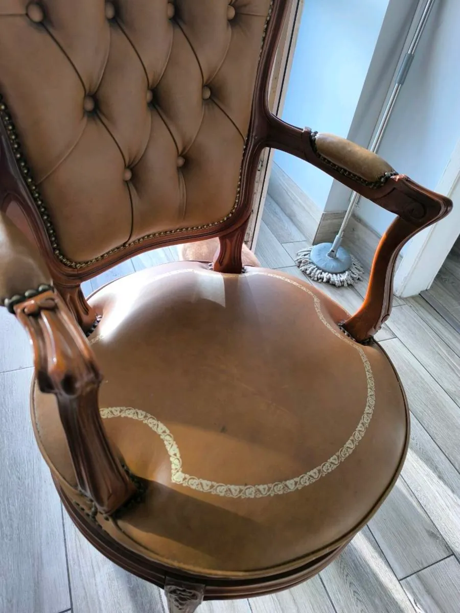 Antique leather chair - Image 1