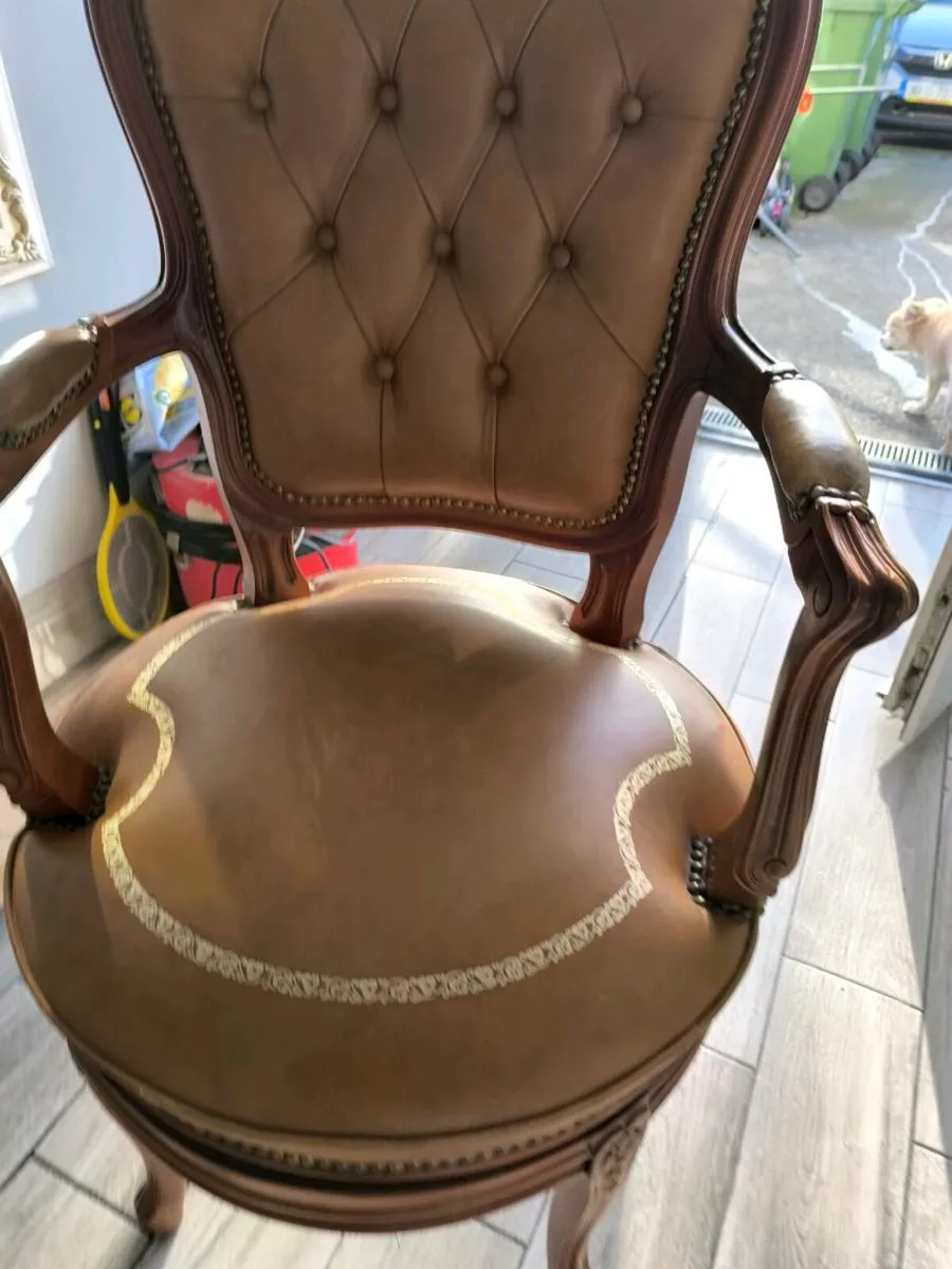 Antique leather chair - Image 3