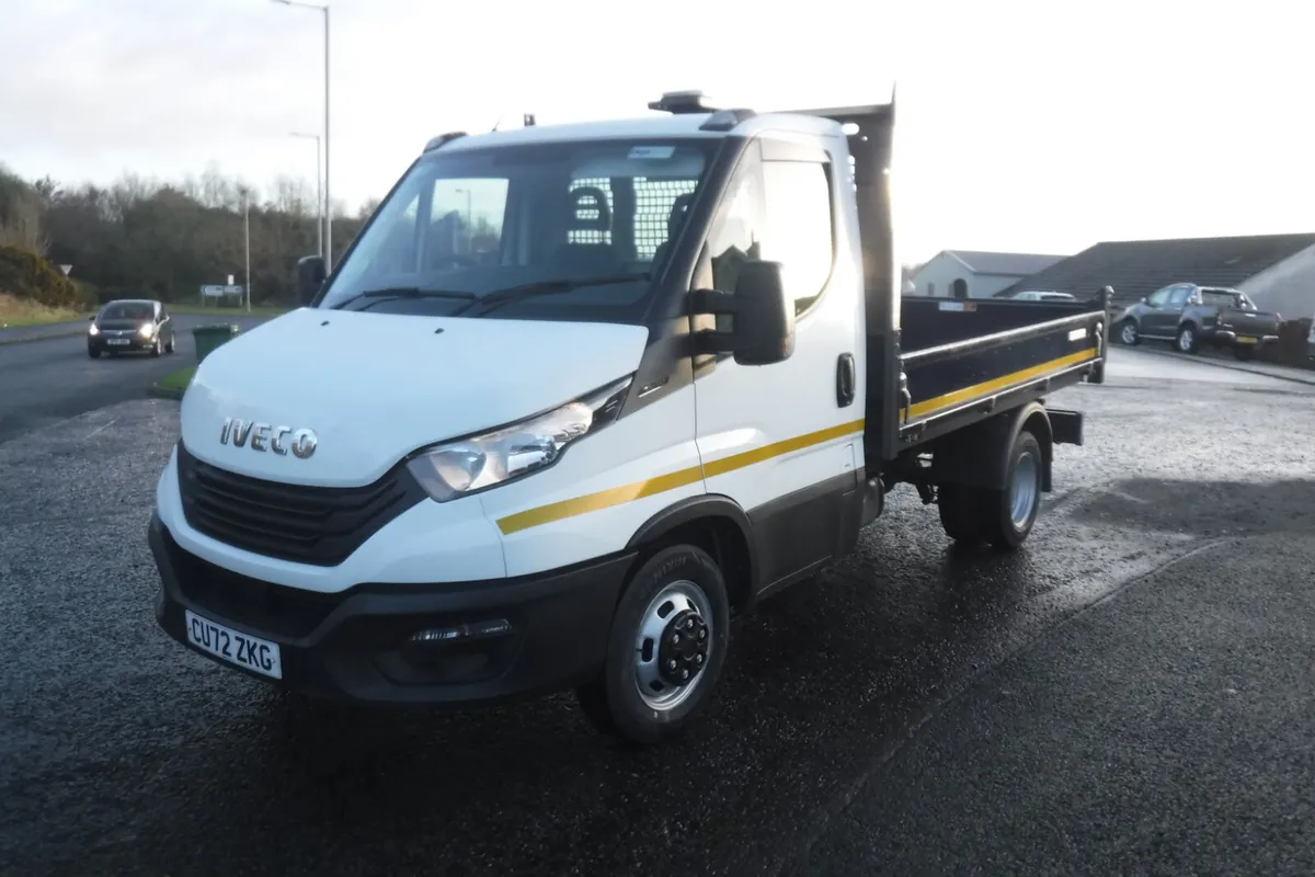 Iveco Daily 2022 35 140 3500kg twin wheel tipper . - Image 1