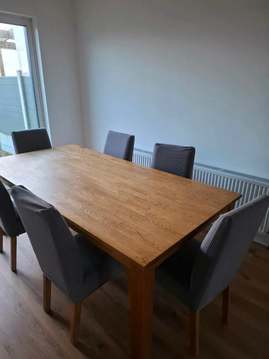 Dining table and 6 chairs - Image 3