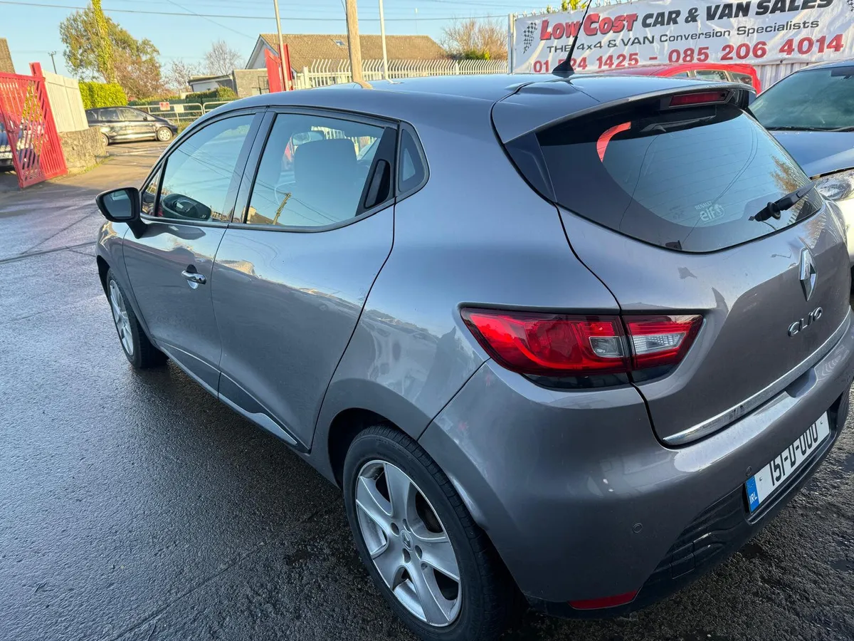 JUST ARRIVED 2015 RENUALT CLIO ,. - Image 2