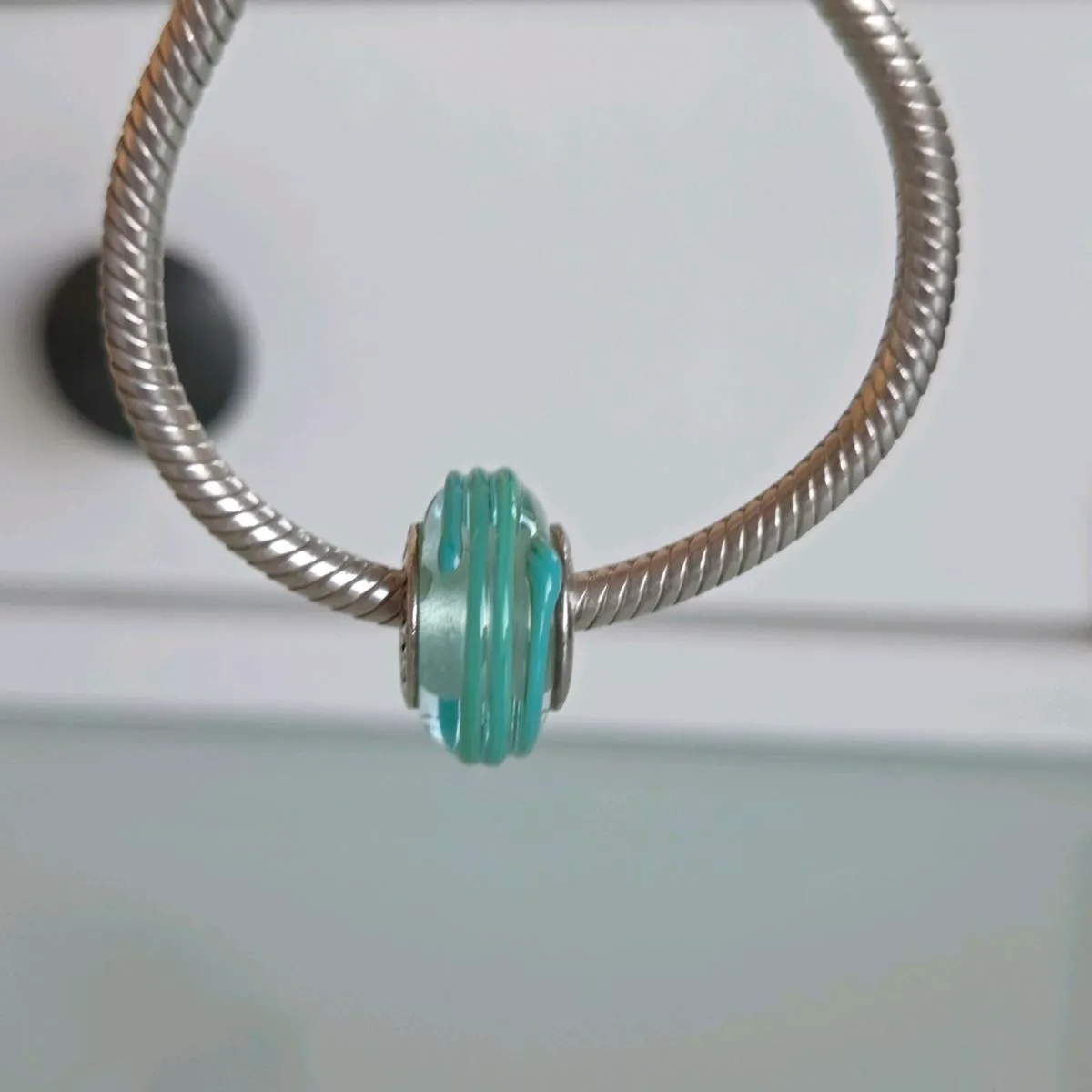 Pandora green ribbon swirl murano glass charm - Image 2