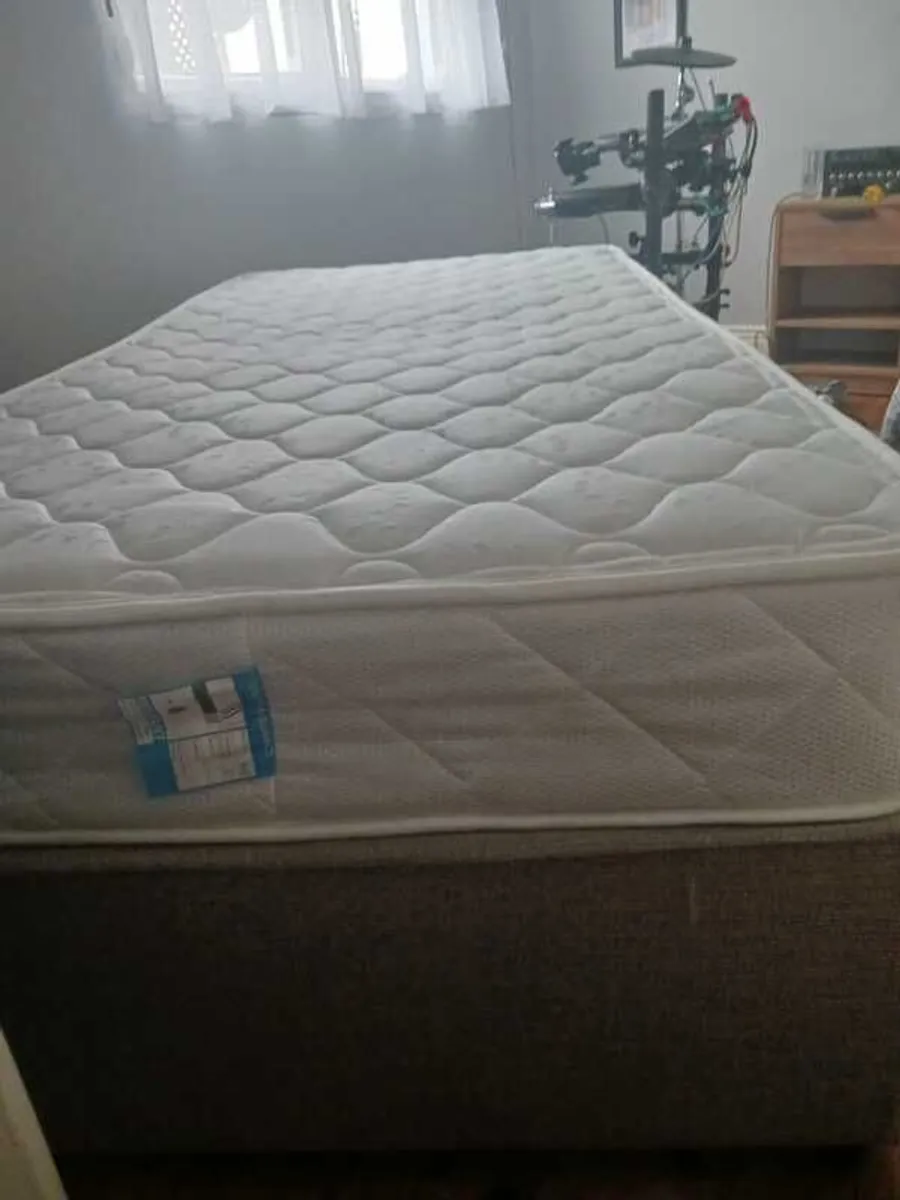 Single bed free - Image 3