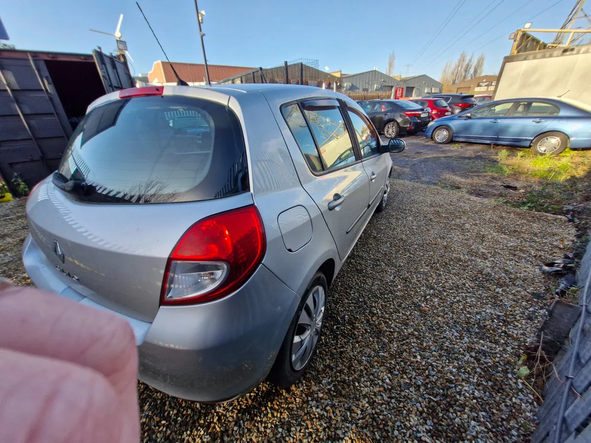 Renault Clio 2010 - Image 3