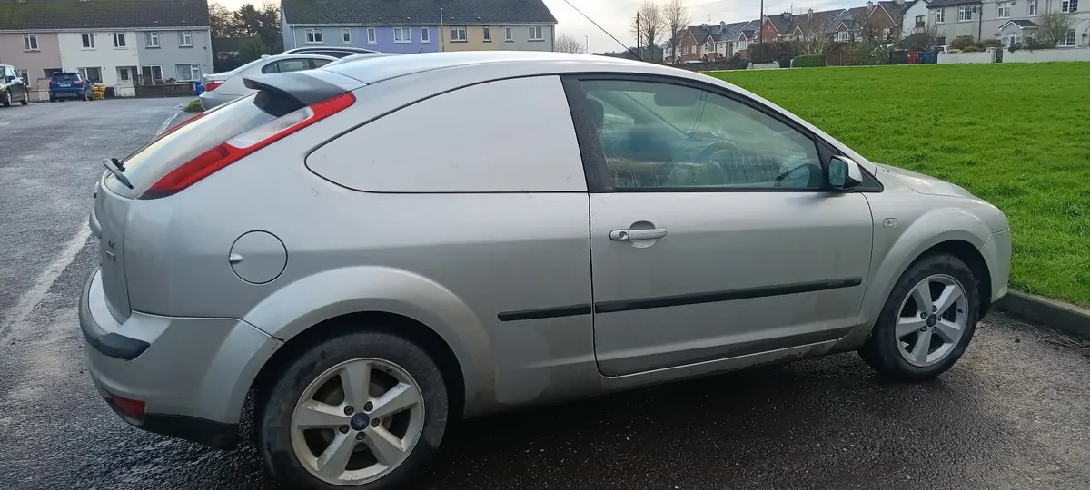 Ford Focus 2007 - Image 2