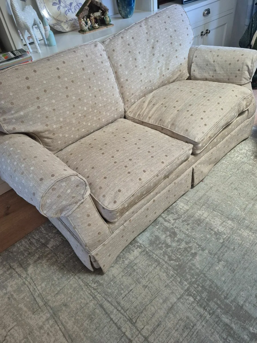 Sofa bed and queen ann chairs - Image 3