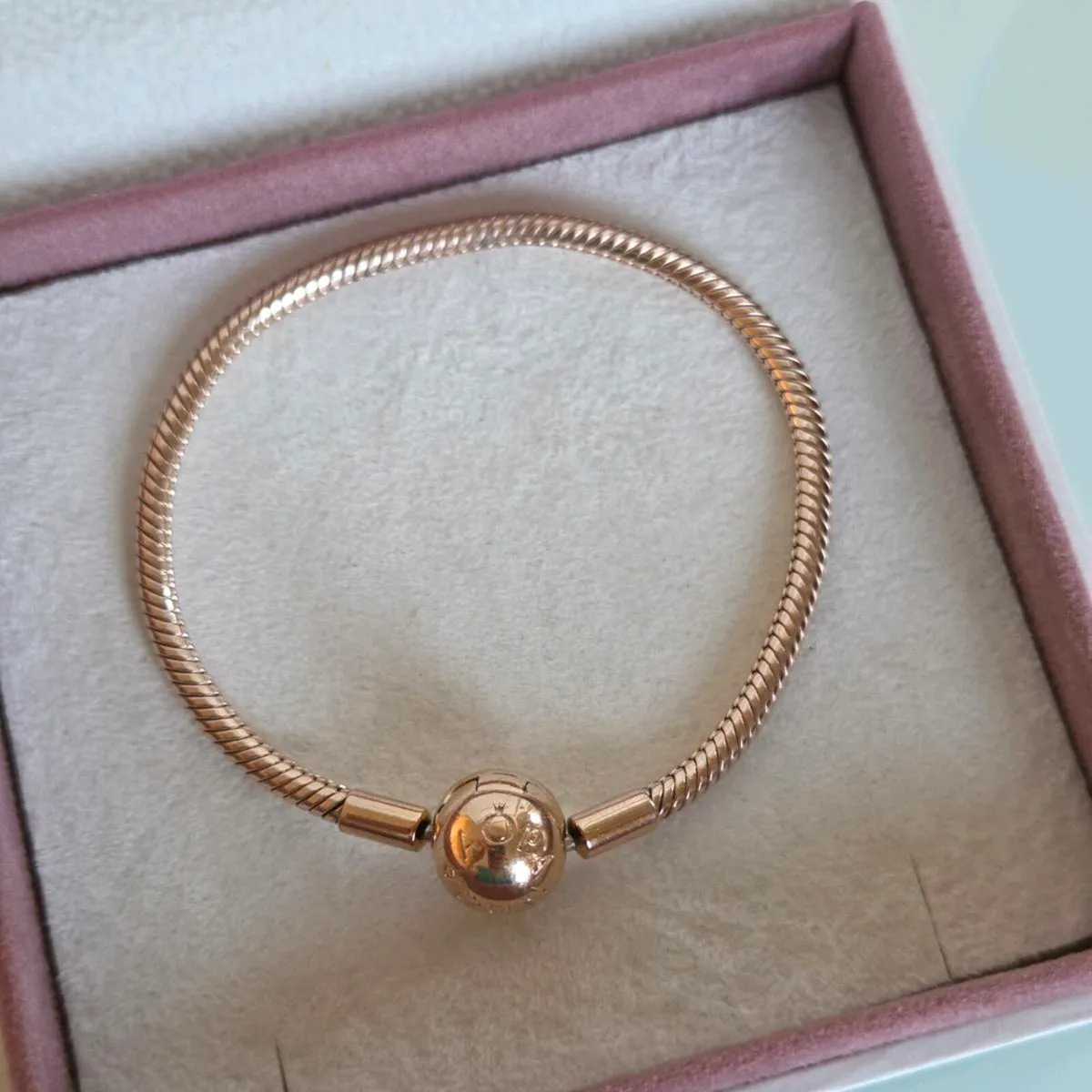 Pandora bracelet rose gold perfect condition fully - Image 3