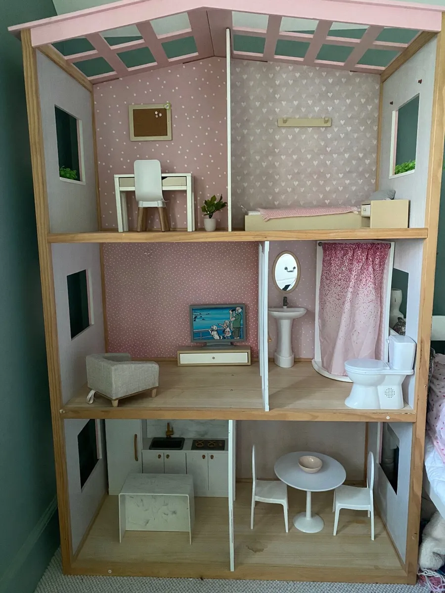 Our generation Dolls house - Image 1