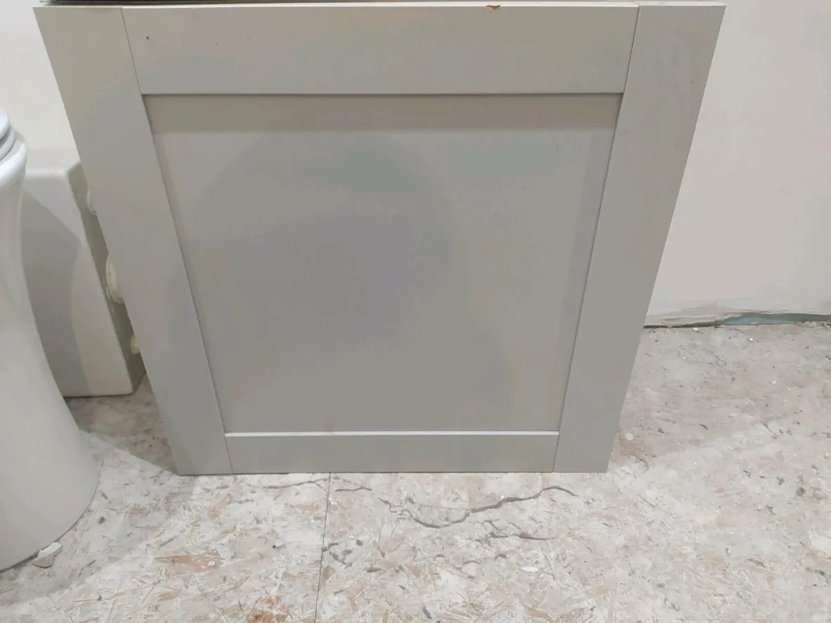 Kitchen cabinets - Image 3