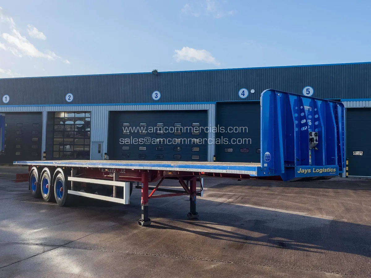 2021 SDC FLATBED TRI AXLE TRAILER - C552510 - Image 1