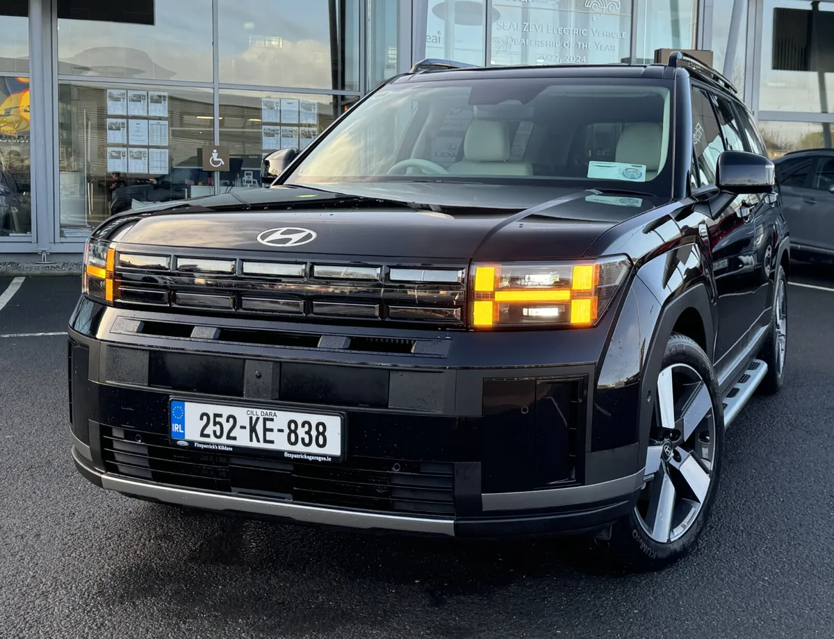 Hyundai Santa Fe Premium PHEV 4WD - 2025 - Image 2