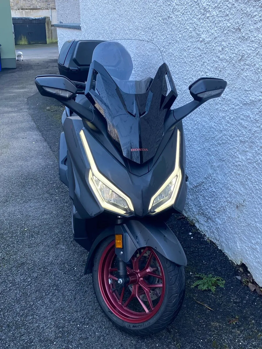 Honda Forza - Image 2