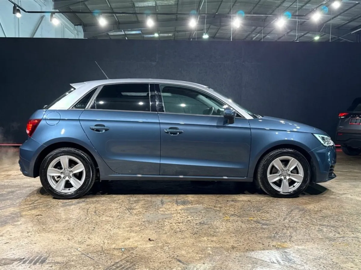 Audi A1 1.0L TSI AUTOMATIC - Image 3