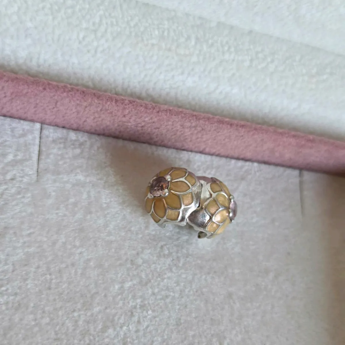 Pandora flower charm clip perfect condition fully - Image 1
