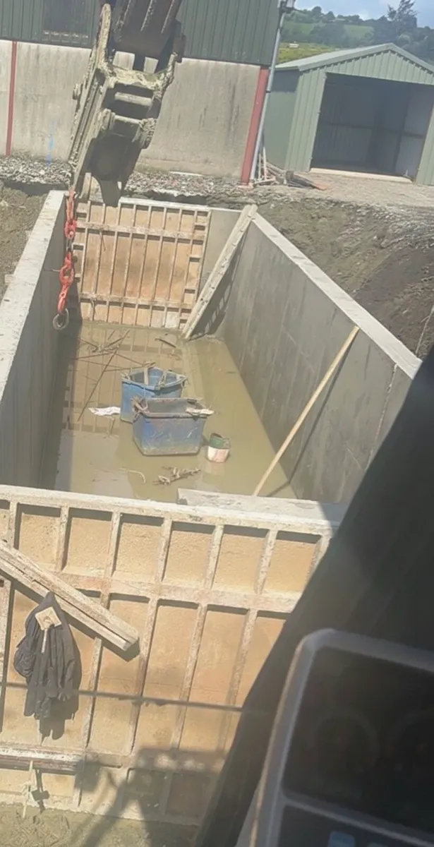 Shuttering and steel erection - Image 1