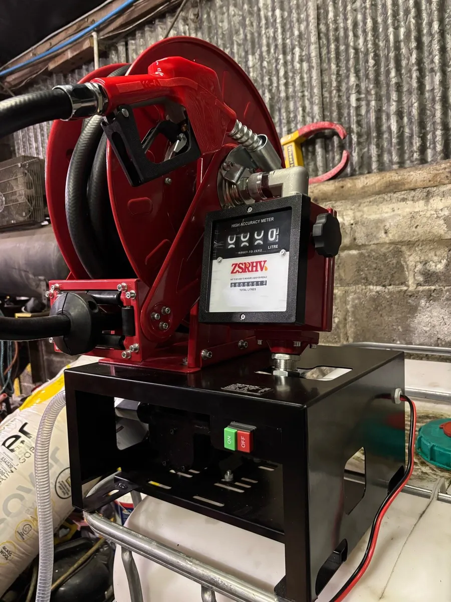 12v fuel transfer pump with meter an  reel - Image 3