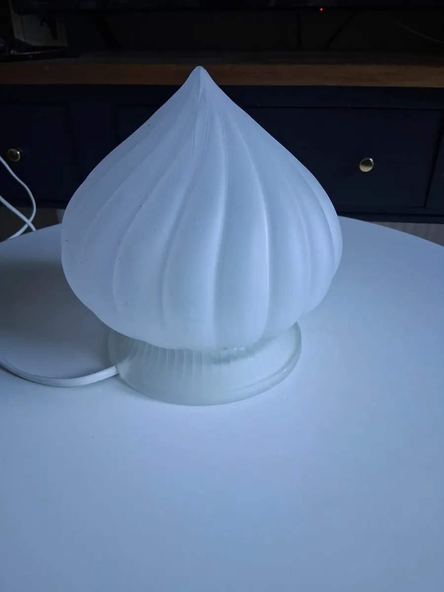 Side tables with glass lamps - Image 2