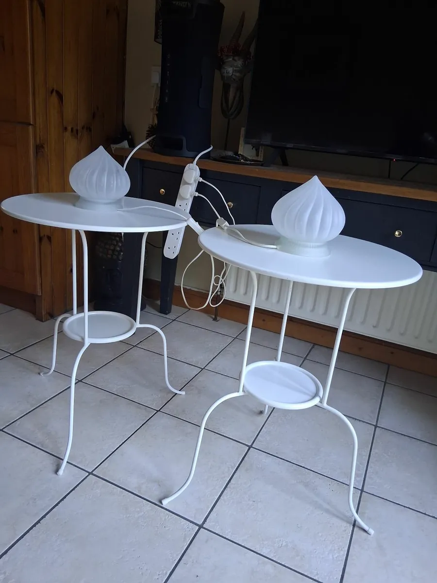 Side tables with glass lamps - Image 1