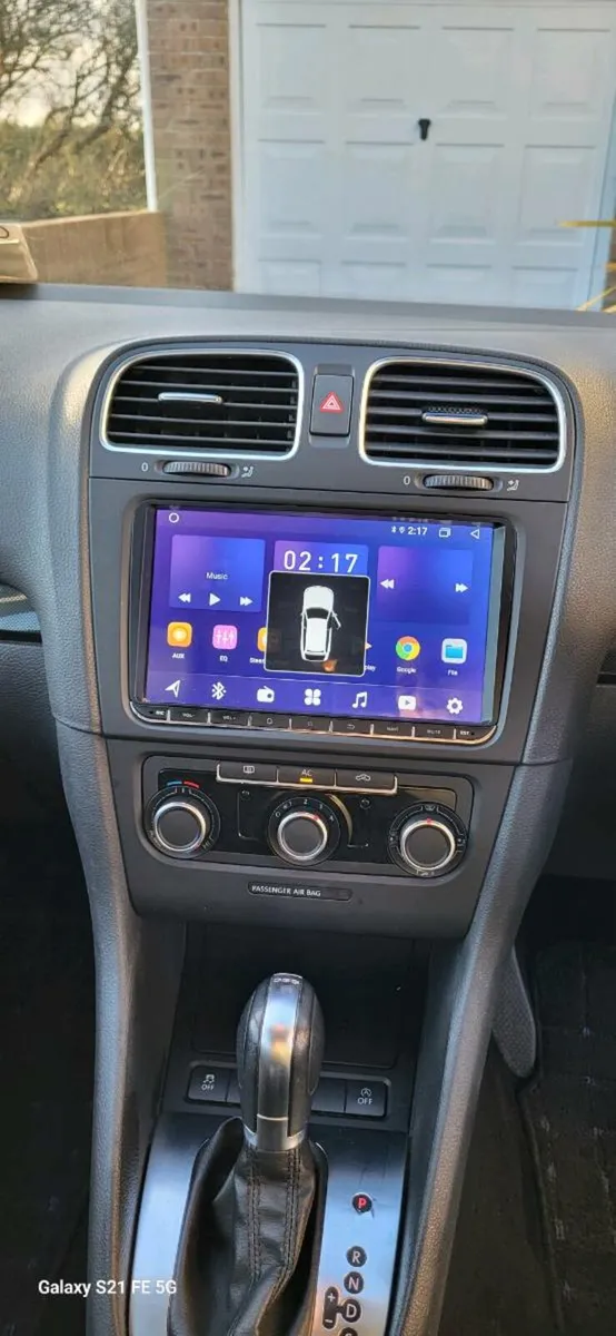 Volkswagen Golf 1.2 petrol Automatic Low Kms - Image 3