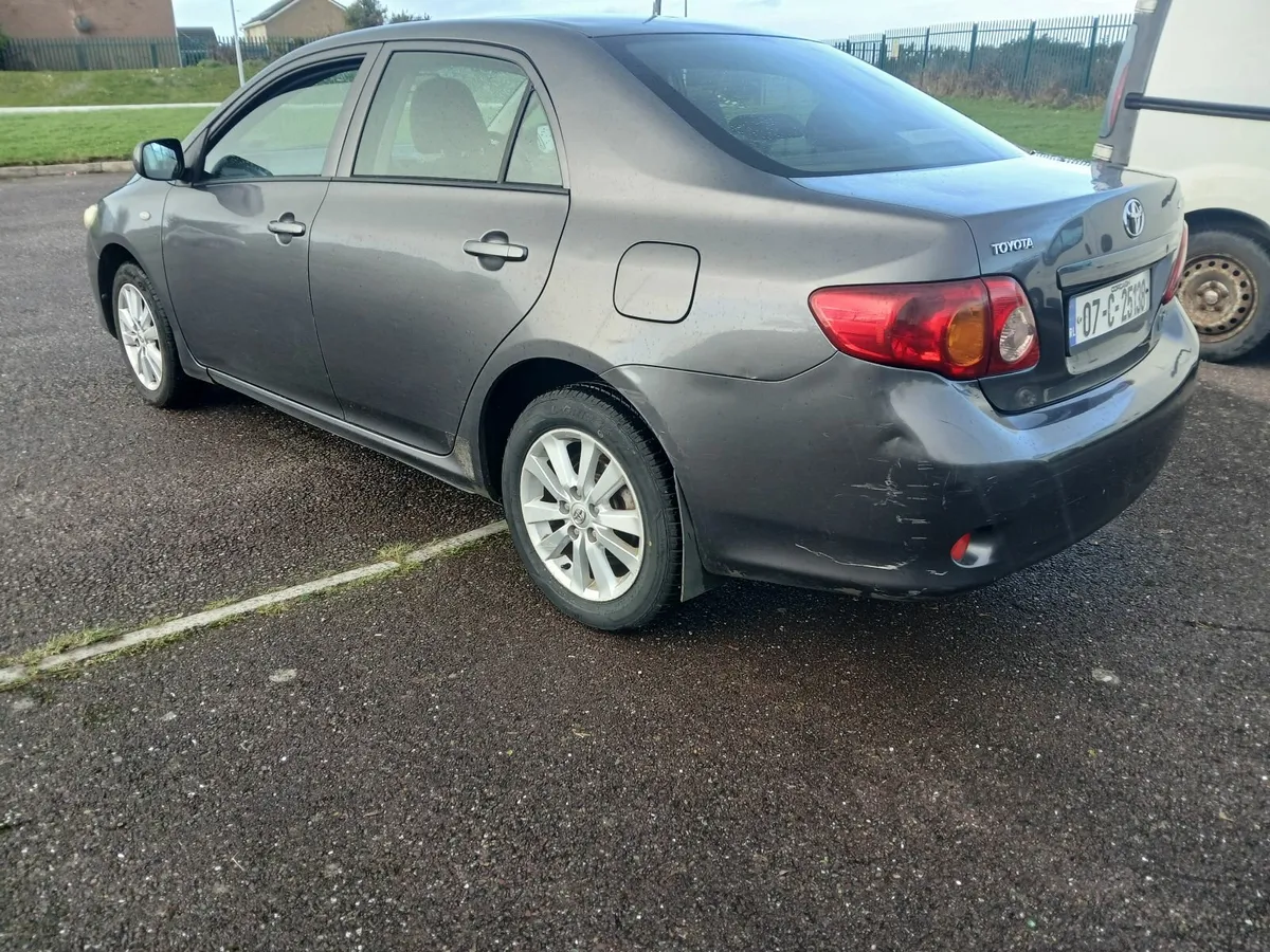 Toyota Corolla 2007 - Image 2
