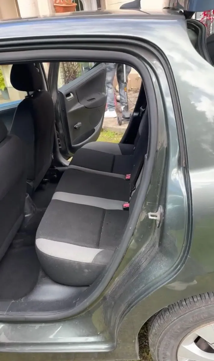 Peugeot 207 2007 - Image 2