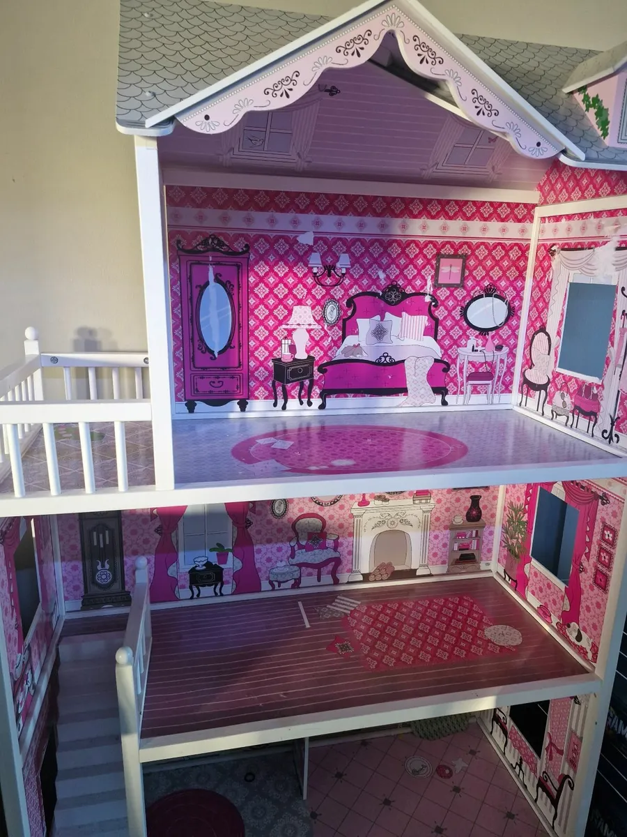Doll House