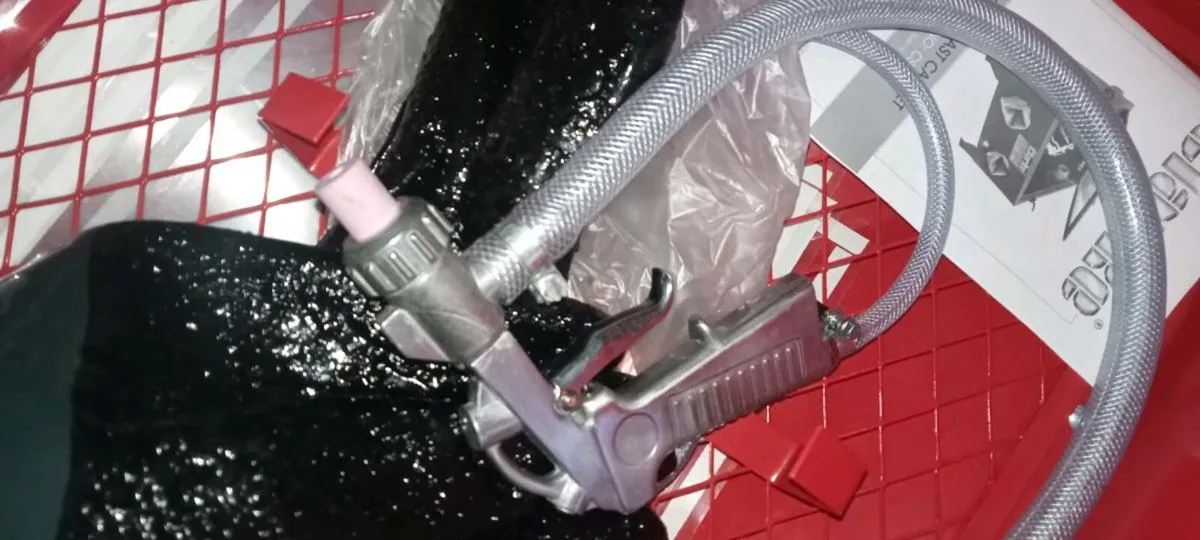 New shot blast cabinet - Image 3