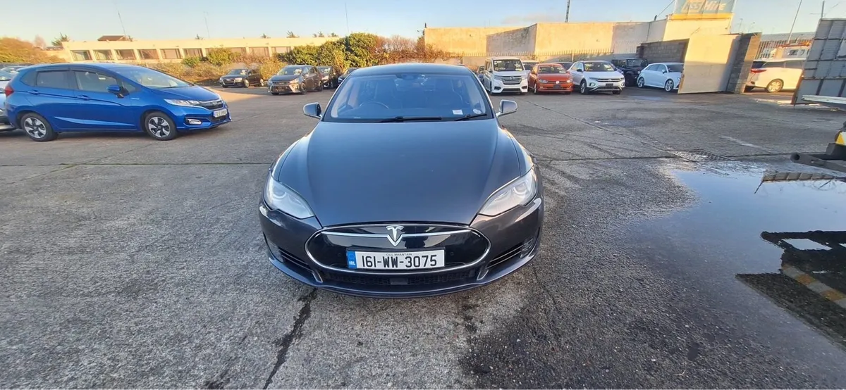 16 Tesla S - Image 1