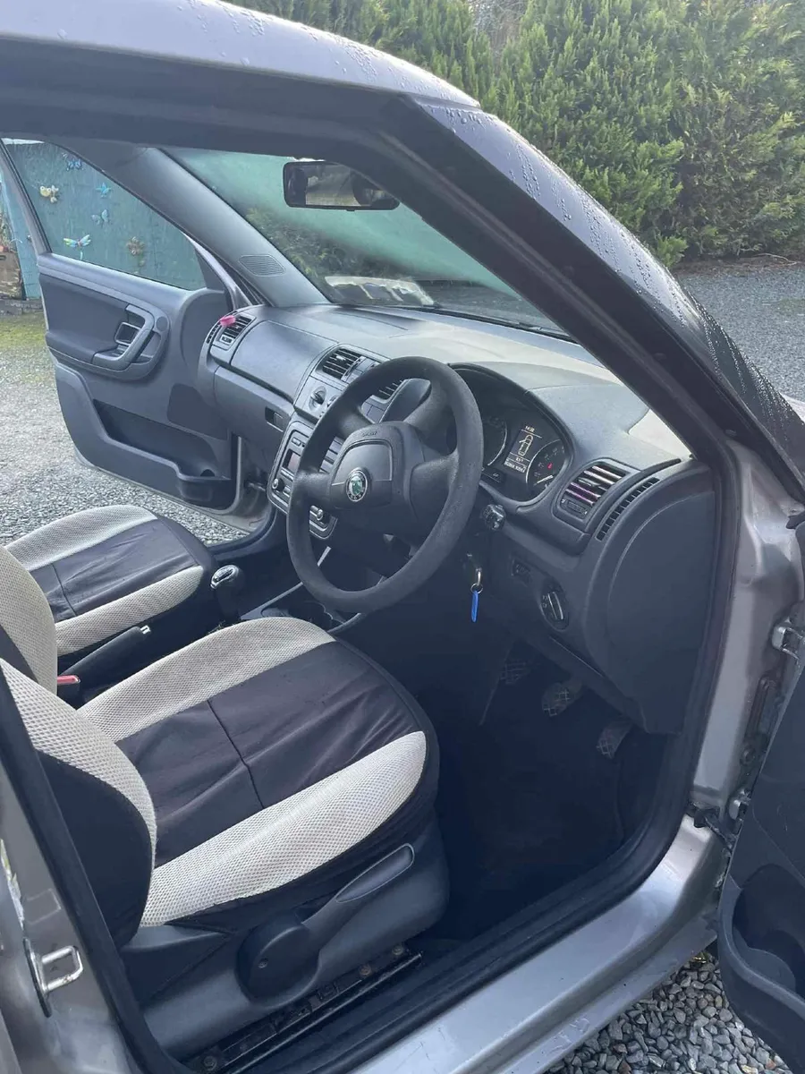 Skoda Fabia 2011 - Image 3
