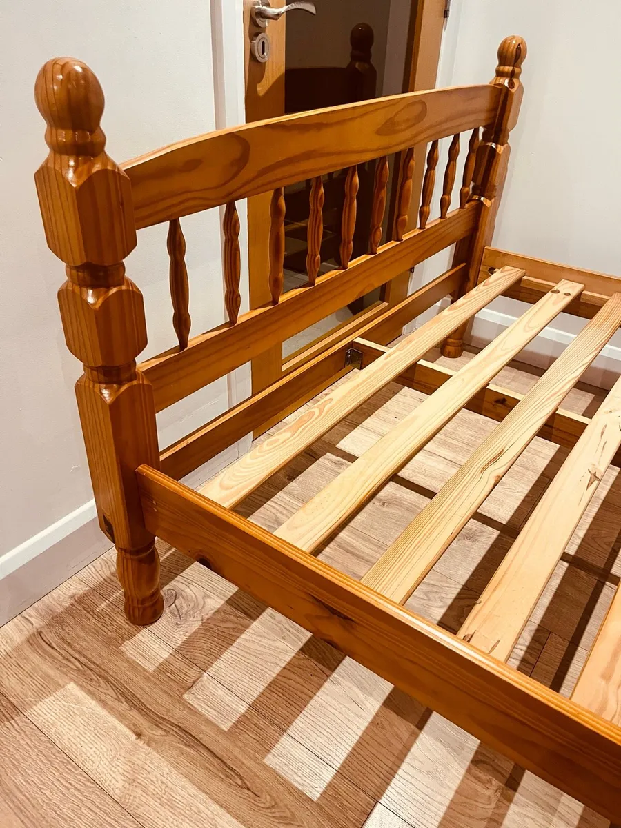 Double bed - Image 3