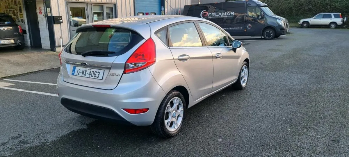 Ford Fiesta 1.25 ZETEC - Image 2