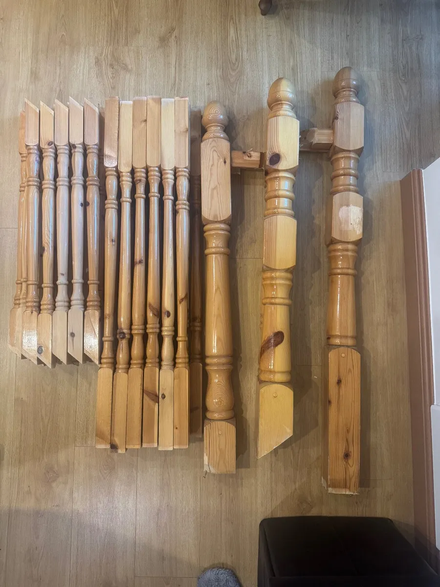 Balusters and newels - Image 1