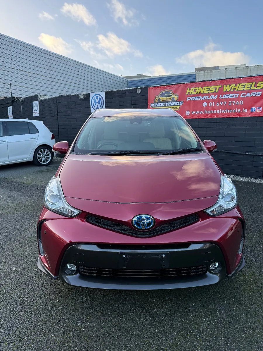 2019 Toyota Prius Alpha Petrol/hybrid - Image 2