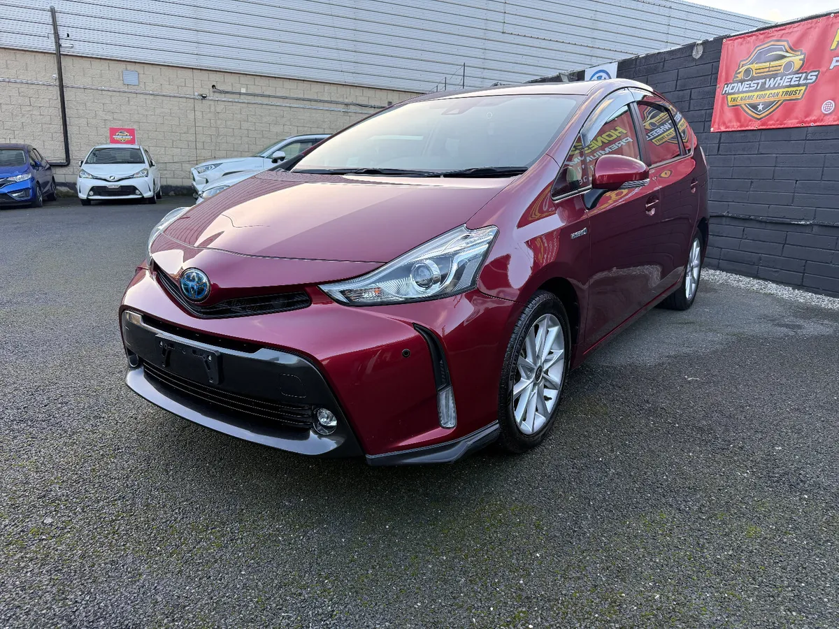 2019 Toyota Prius Alpha Petrol/hybrid - Image 3