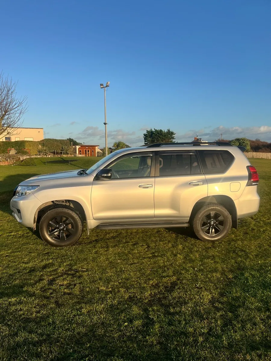 toyota landcruiser business - Image 2