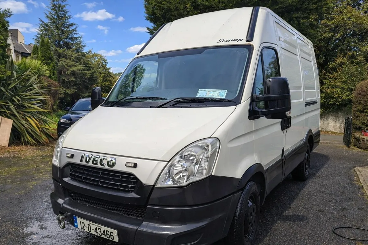 2012 Iveco Daily Camper Van – Weekend Camper / Rea - Image 3