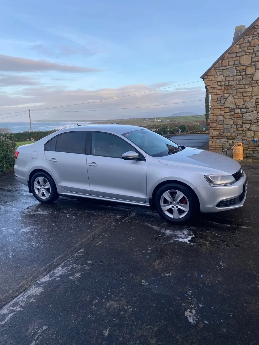 Volkswagen Jetta 2012 - Image 3