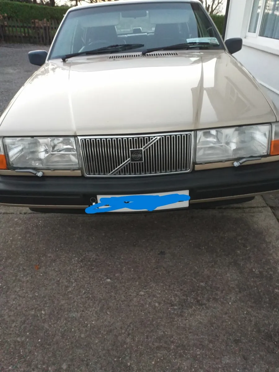 Volvo 900 Series 1993 - Image 1
