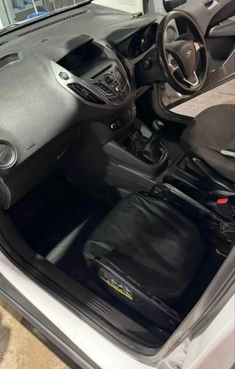 2020 TRANSIT COURIER Transit Courier Trend TDCI - Image 2