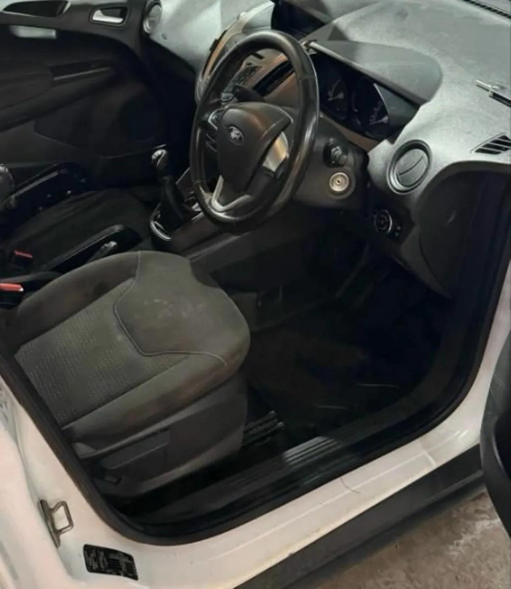 2020 TRANSIT COURIER Transit Courier Trend TDCI - Image 3