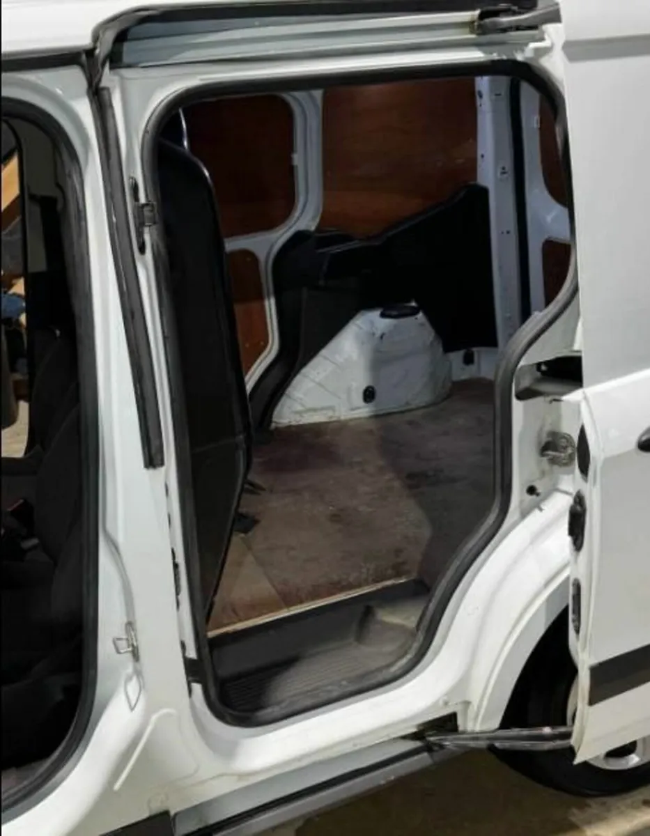 2020 TRANSIT COURIER Transit Courier Trend TDCI - Image 4