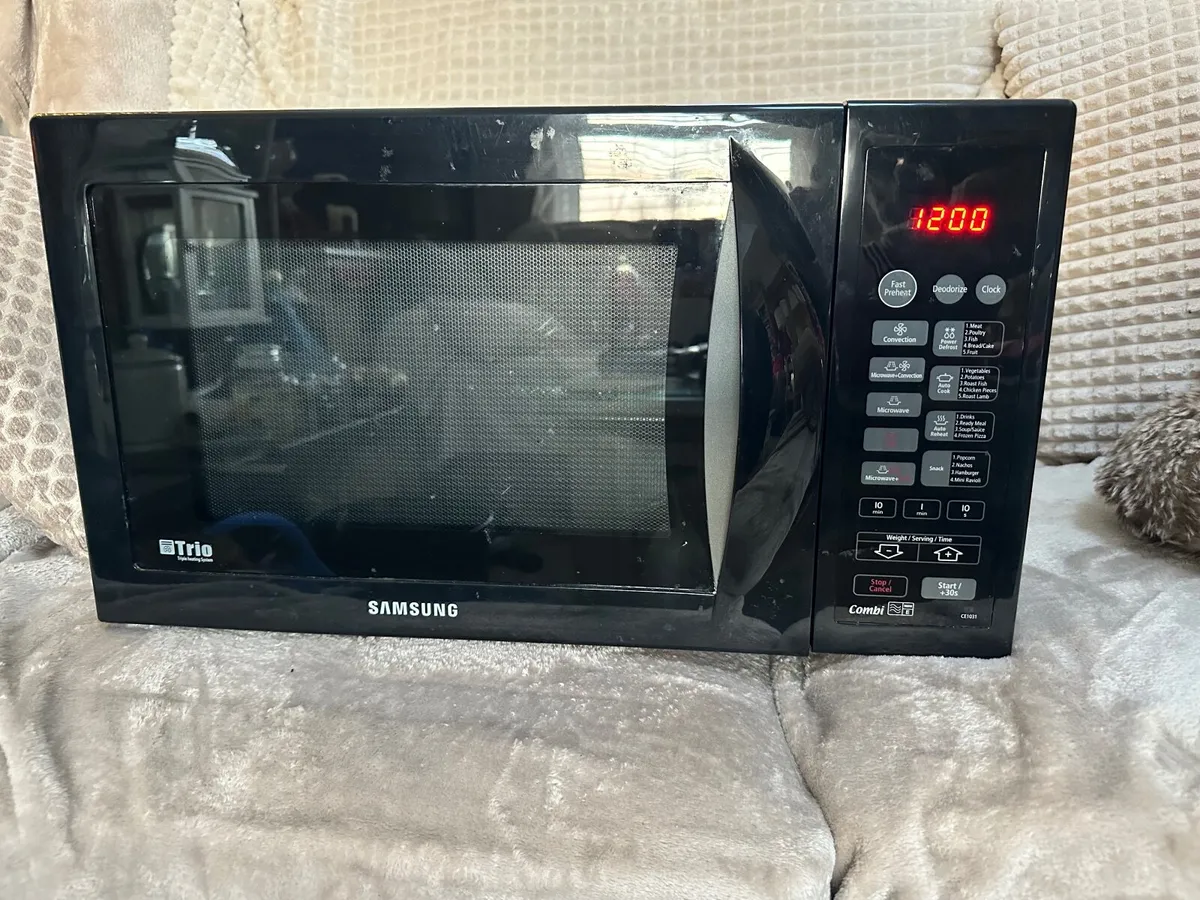 Microwave oven - Image 1