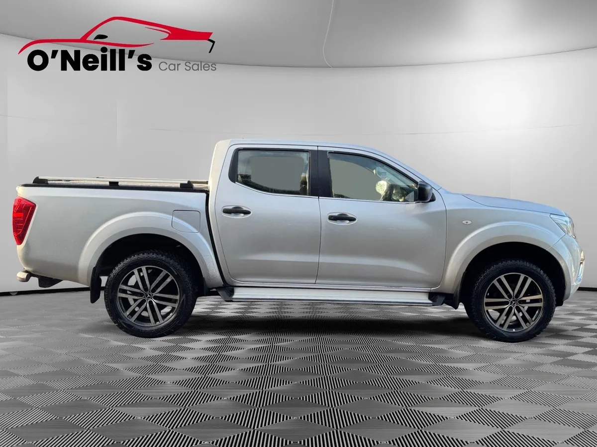 Nissan Navara 2017 *NO VAT* 2.3L XE DOUBLE CAB - Image 2