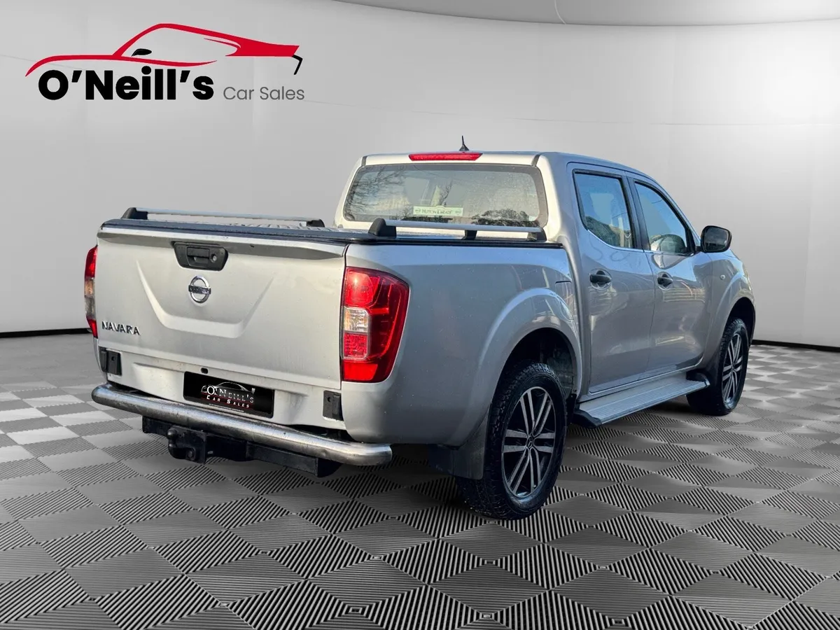 Nissan Navara 2017 *NO VAT* 2.3L XE DOUBLE CAB - Image 3