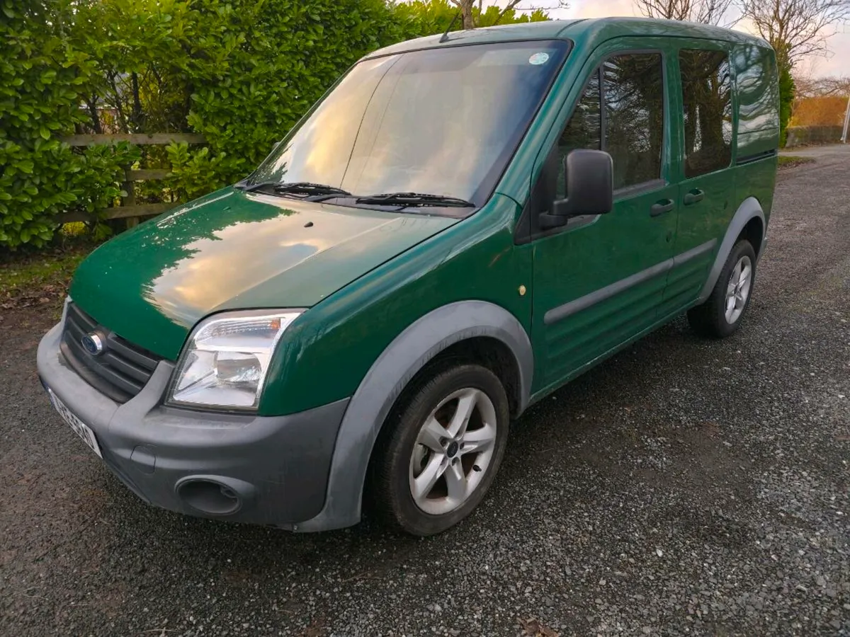 Rare Crewbab 5 Seat 11 Ford Transit Connect 1.8 - Image 1