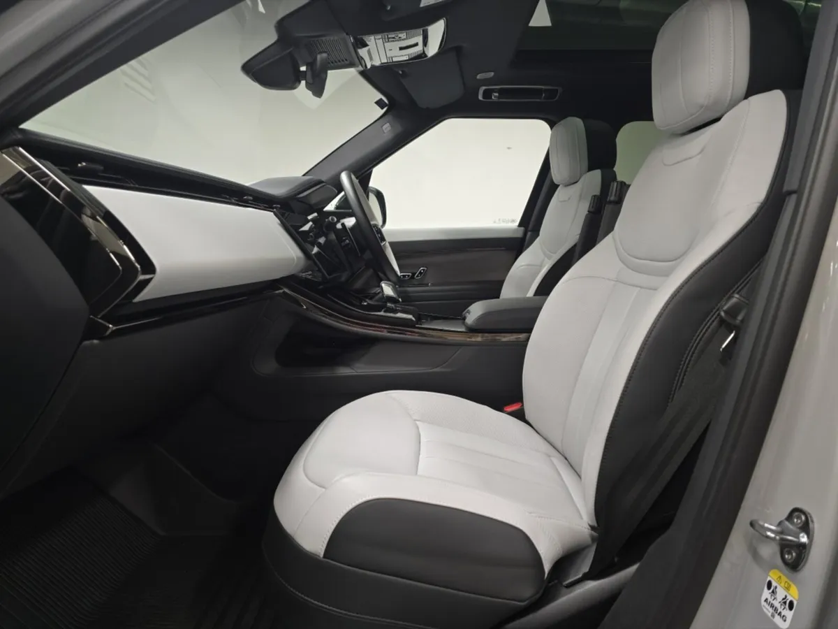 Land Rover Range Rover Sport Diesel Estate Dynamic - Image 3