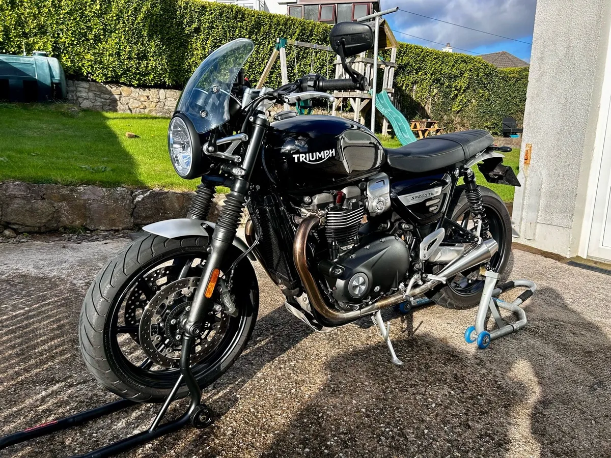 Triumph Speed Twin 1200 - Image 1