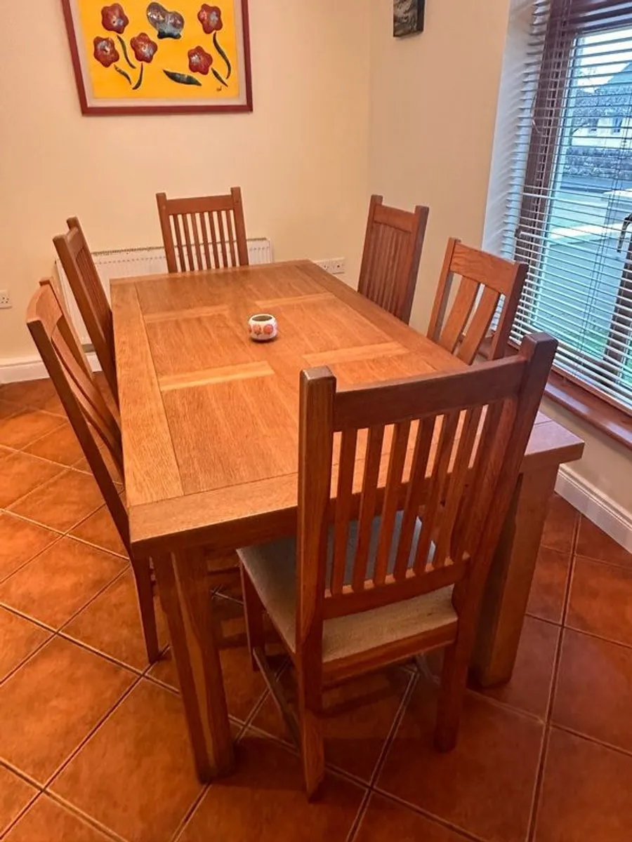 Modern oak table @ 6 chairs - Image 1