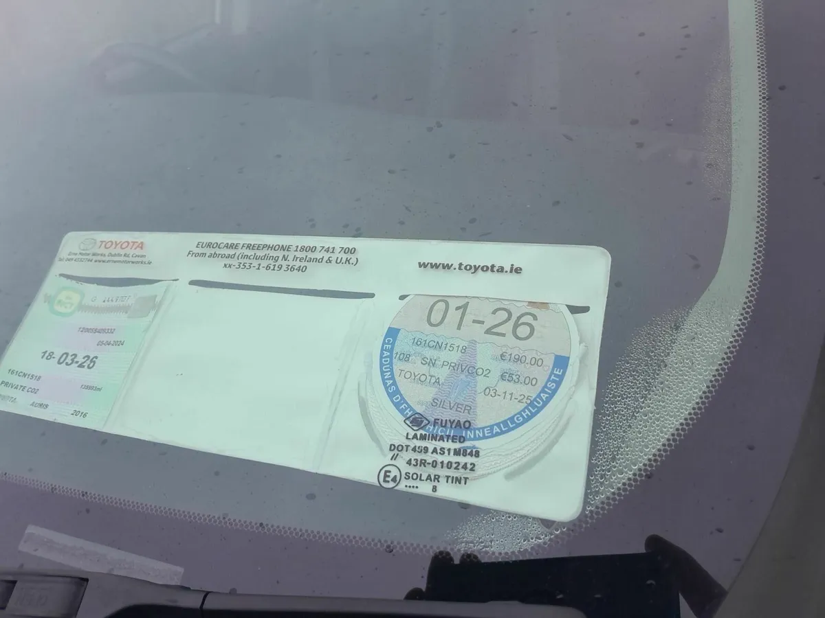 2016 toyota auris 1,4diesel  nct +tax € 3000 - Image 2