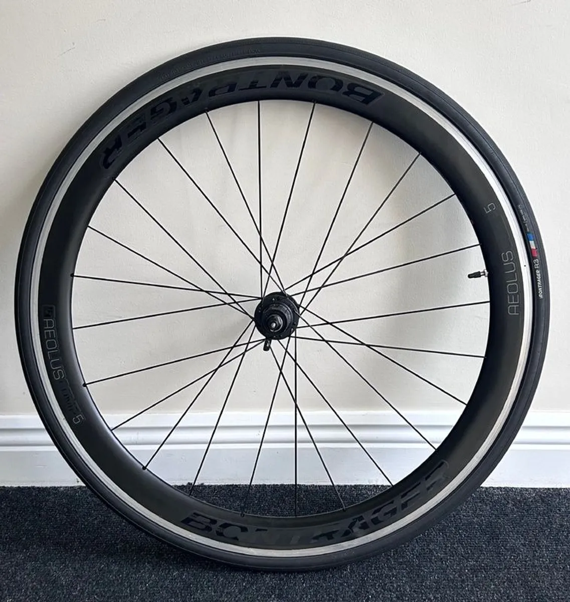 Bontrager Aeolus Comp 5 - Clincher 50mm Aero Wheels Rim Brakes. - Image 2